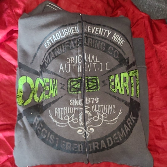 Ocean and Earth hoodie olive/grey XLT - Picture 3 of 3